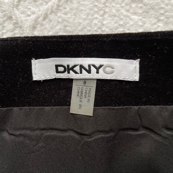 NWT DKNYC Velvet Skirt - Picture 4 of 4